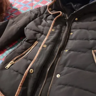 Abrigo acolchado negro talla M