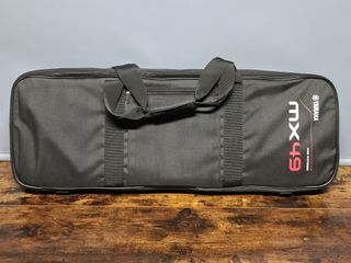 Teclado sintetizador Yamaha MX49 + bolsa original