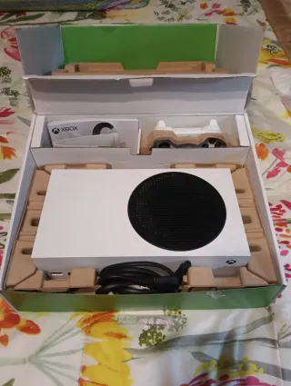 Xbox Series S 512 GB SSD con giochi, poco usato