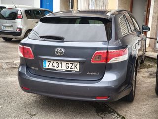 Toyota Avensis 2010
