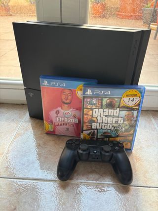 PS4 (PlayStation 4) Nera + 2 Giochi