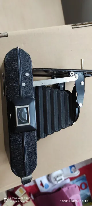 Cámara Kodak Brownie Six-20 Plegable