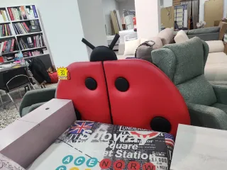 Cabezal infantil tapizado forma de mariquita