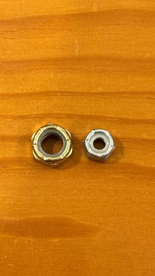 2 Trucks Paris Longboard/Skate