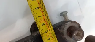 Pressa manuale in ghisa vintage. Funzionante