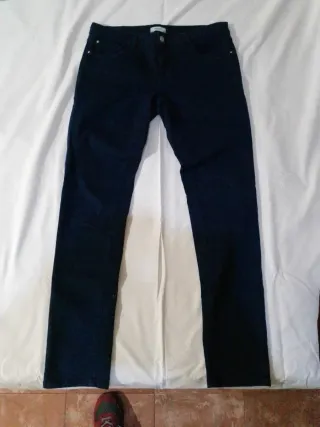 PANTALÓN VAQUERO AZUL MARINO TALLA 42