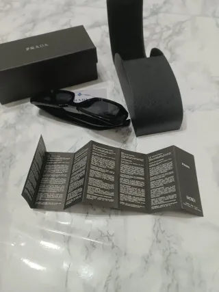 Occhiali da sole Prada neri