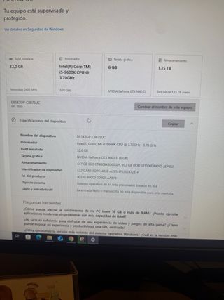 PC Sobremesa Gris y Blanco