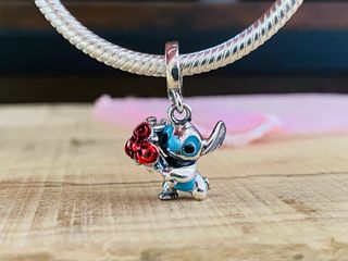 Charm Stitch Romántico con Rosas Rojas | Plata