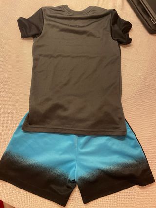 Equipación Nike niño 5-6 años