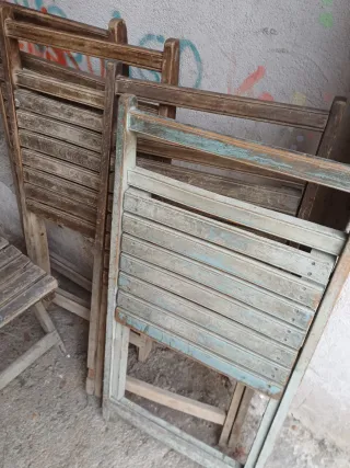 Sillas plegables antiguas de madera