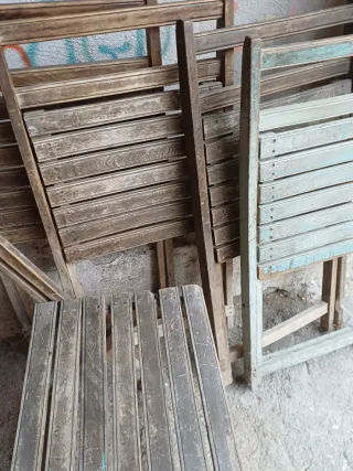 Sillas plegables antiguas de madera