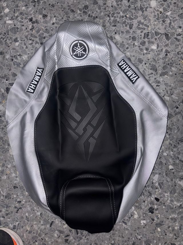 Tapizado asiento Jog RR de varios colores