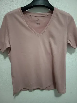 Jersey negro cuello pico