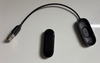 Xiaomi Mi Band 4 con cargador
