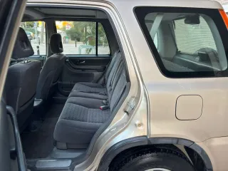 Honda CR-V 4x4 motor 2.0 147 CV, pegatina b, 4000€
