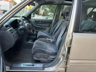 Honda CR-V 4x4 motor 2.0 147 CV, pegatina b, 4000€