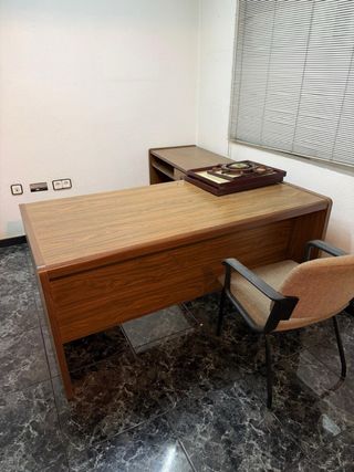 Escritorio mesa despacho de madera para recoger