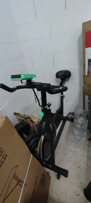 Bicicleta de Spinning Negra y Verde