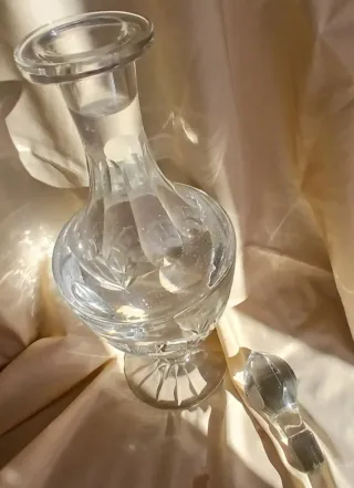 Botella licorera cristal tallado vintage