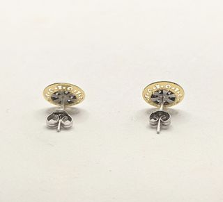 Pendiente de oro combinado de 18k, 0.76 g.