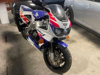 Honda CBR 900RR Fireblade 1992 SC28