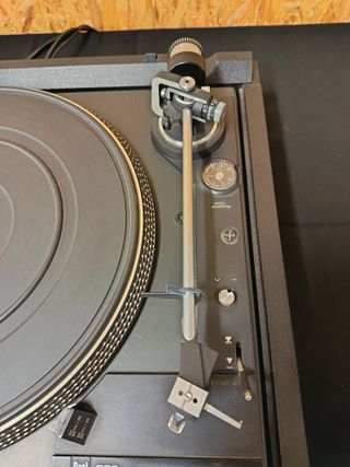 Tocadiscos DUAL 606 Electrónico Direct Drive