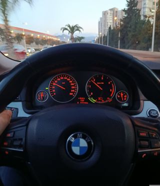 BMW 520d 184cv diesel. Serie 5. 6v