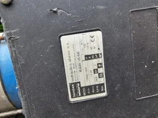 Depósito agua 2000L y bomba