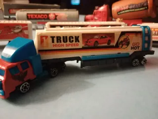 Modellini camioncini vintage