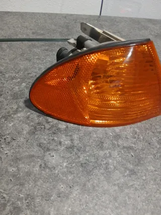 Intermitente Delantero Derecho BMW Serie 3 E46