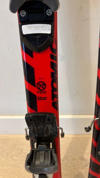 Esquís Atomic Race 5 110cm + Botas Rossignol 21.5