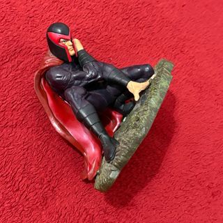 Figura Magneto Marvel