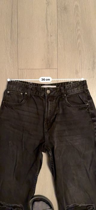 Pantalones Bershka rotos talla 40