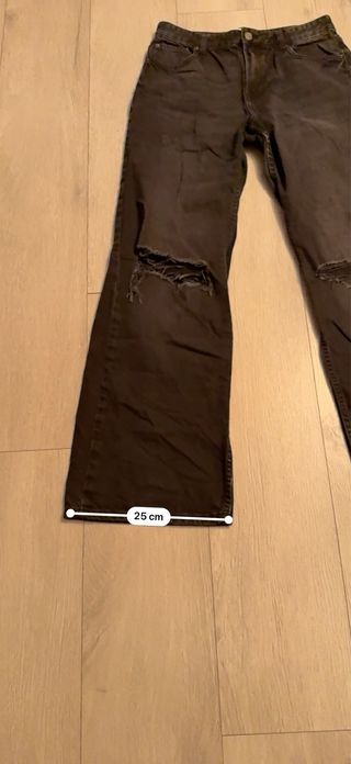 Pantalones Bershka rotos talla 40