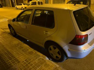 Volkswagen Golf 2000