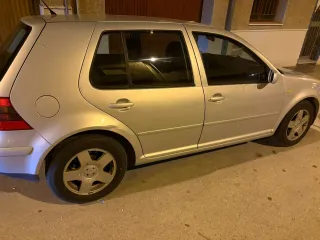 Volkswagen Golf 2000