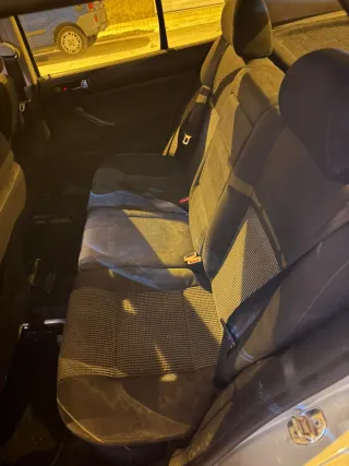 Volkswagen Golf 2000