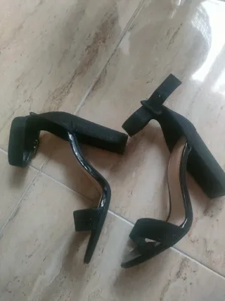 Zapatos de tacón con pedrería Rojo, Negros, platea