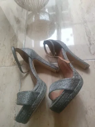 Zapatos de tacón con pedrería Rojo, Negros, platea