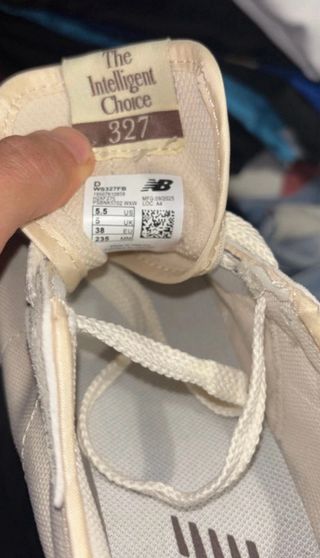 New Balance 327 Beige