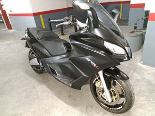 Aprilia SRV 850 Maxiscooter