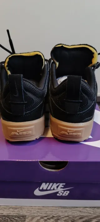 Nike SB Zapatillas Negras y Marrones