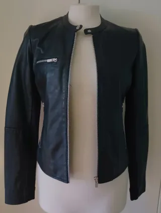 Chaqueta cuero azul marino mujer