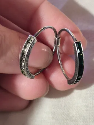 Anillo antiguo con esmeraldas y diamantes