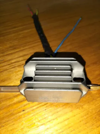 Regualador bateria moto