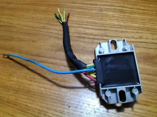 Regualador bateria moto