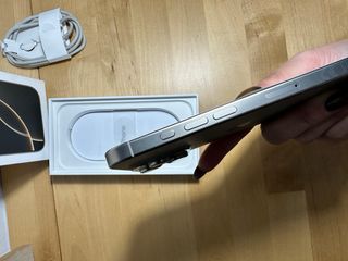 iPhone 16 Pro Apple Negro/Plateado