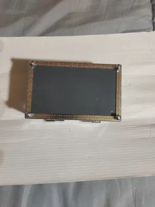 Joyería de cristal con diseño floral