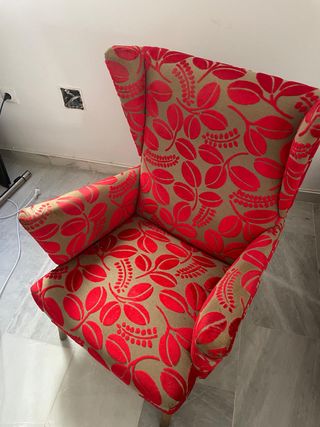 Poltrona vintage rivestita a mano